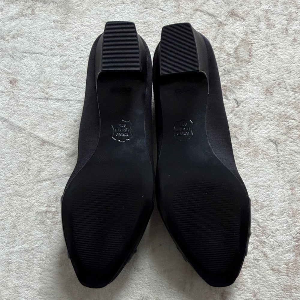 Easy Street Women’s Black Satin Flats with Rhinestone Detail Size 7 - Picture 5 of 6